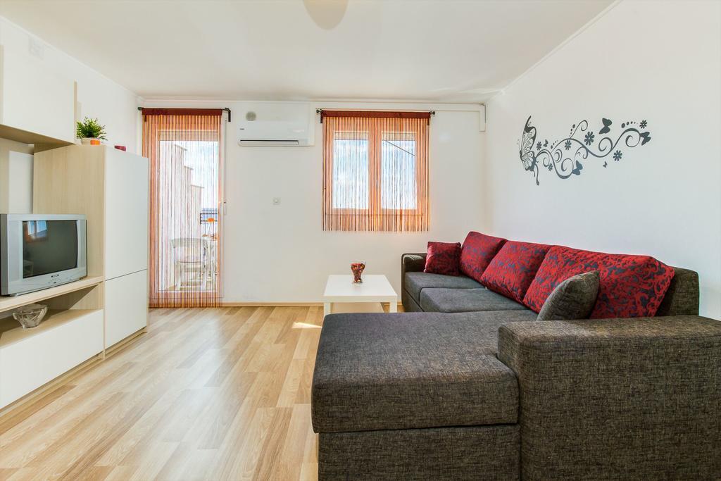 Apartmani Bregovec Maslenica Bagian luar foto