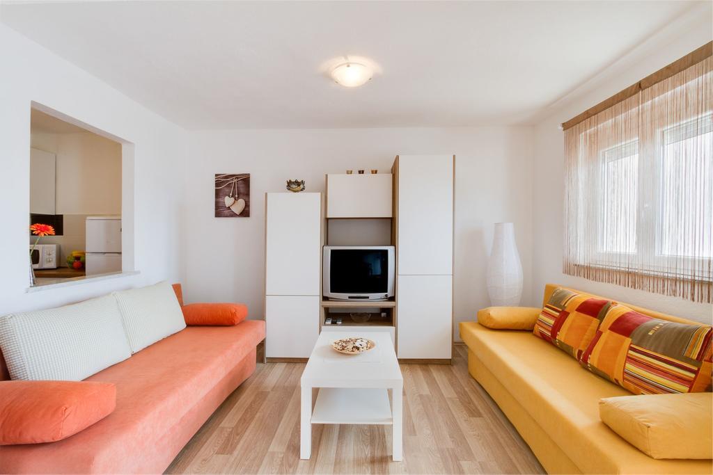 Apartmani Bregovec Maslenica Bagian luar foto