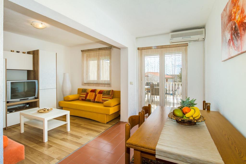 Apartmani Bregovec Maslenica Bagian luar foto